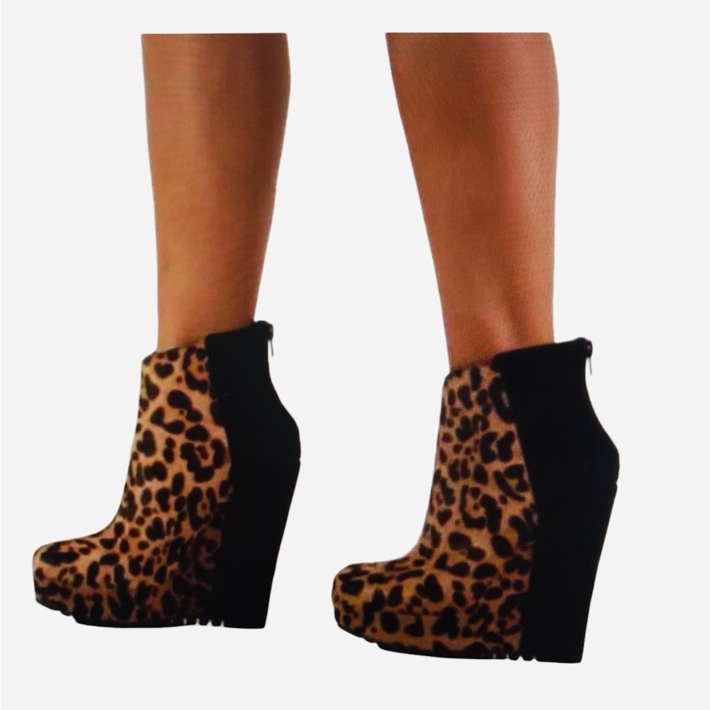 Anthro Kelsi Dagger Huette Wedge Booties Calf Hair Leather Cheetah Sz 10M